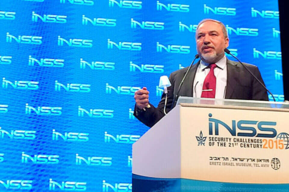 ליברמן בכנס למחקרי ביטחון לאומי בתל אביב // ליברמן בכנס למחקרי ביטחון לאומי בתל אביב , 