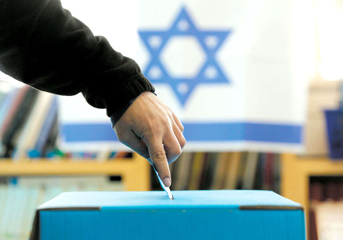 הפער בסקרים מסוכן לדמוקרטיה