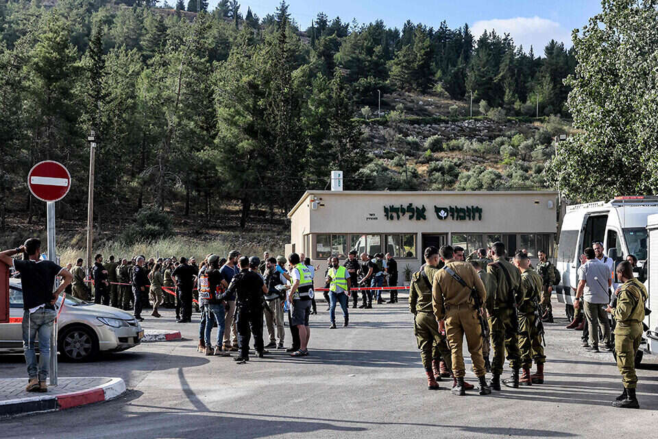 זירת הפיגוע בתחנת הדלק הסמוכה לעלי