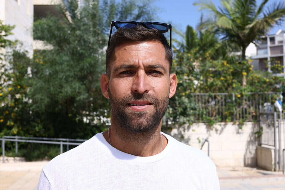 איתי שכטר. עובר להפועל פ"ת , דני מרון