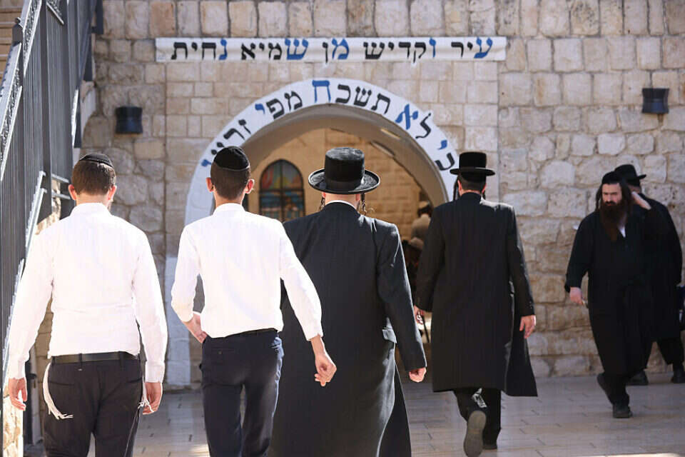 הכנות להילולה במירון (ארכיון) , דוד כהן - ג׳יני