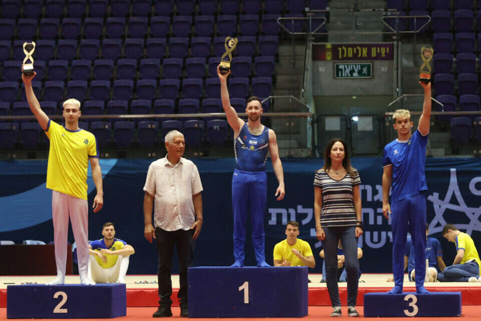 דולגופיאט בראש הפודיום. בלי מתחרים , אורן אהרוני