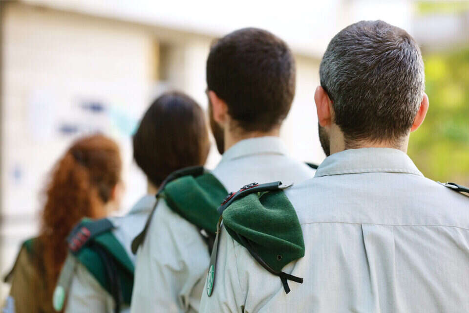 משרתי קבע (אילוסטרציה) , אורן כהן