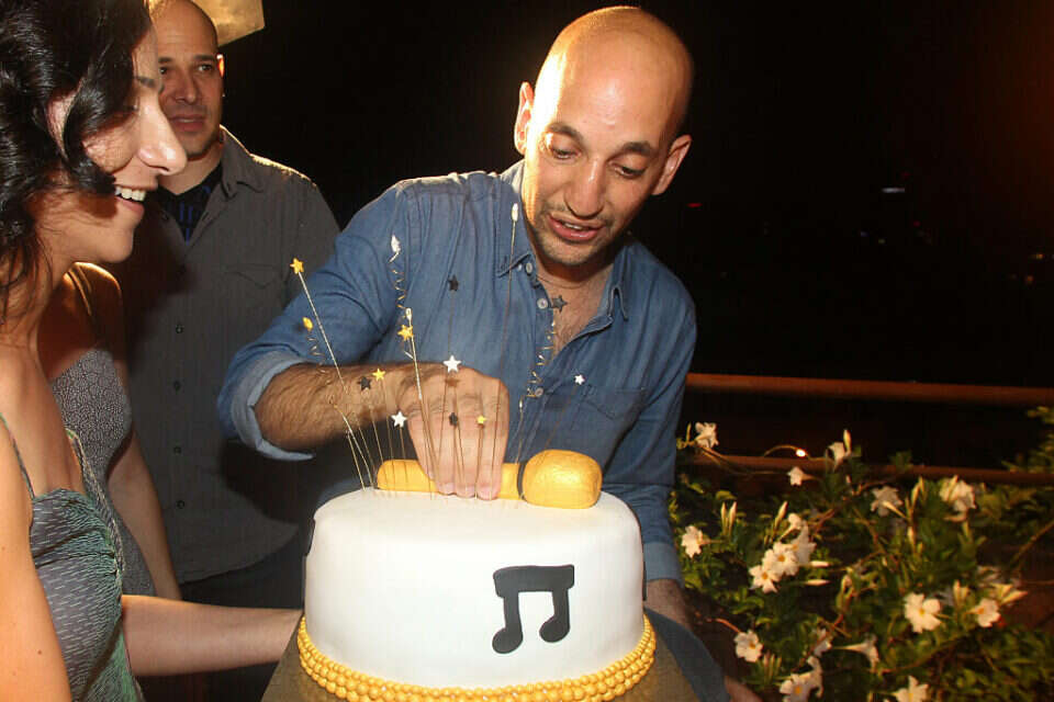 אבי דנגור , מאיר פרטוש