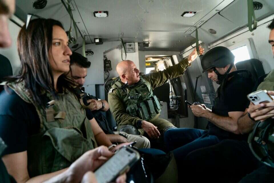 כתבת "ישראל היום" לילך שובל בפנת"ר צה"לי , ללא