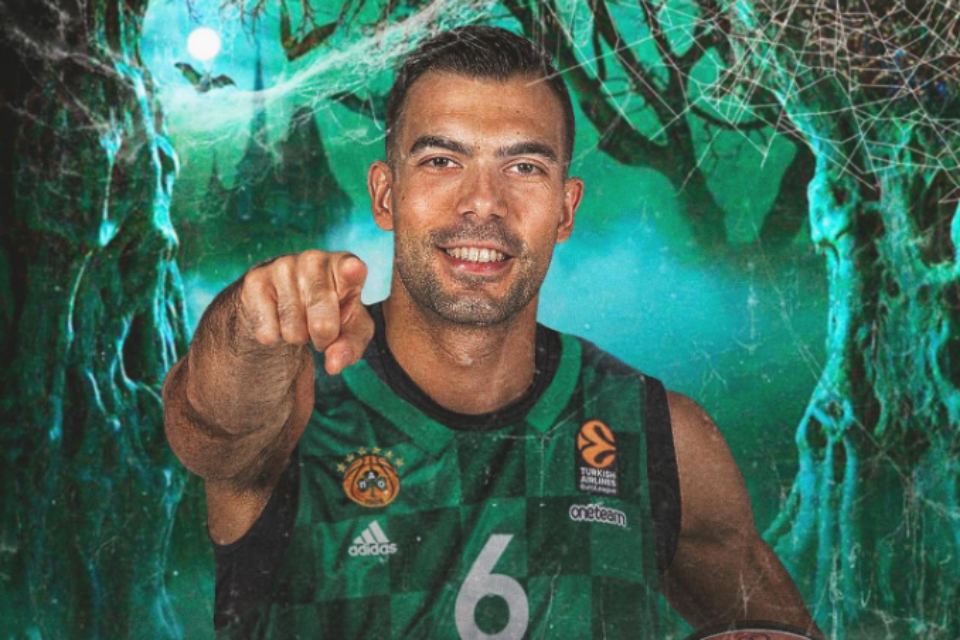 סלוקאס. בקרוב בירוק , Basket News