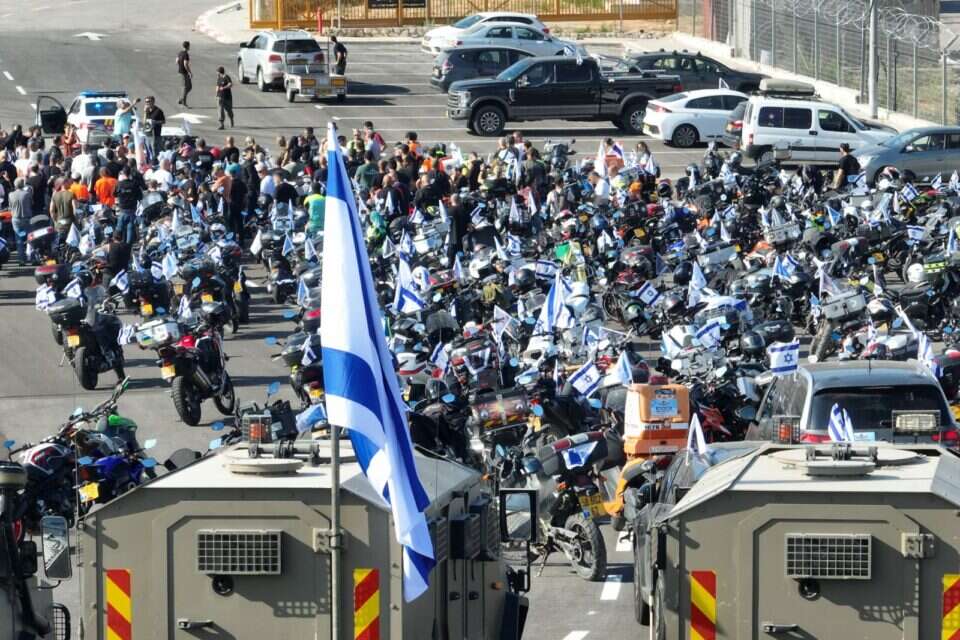 מסע ההצדעה ללוחם , דוברות בית אל