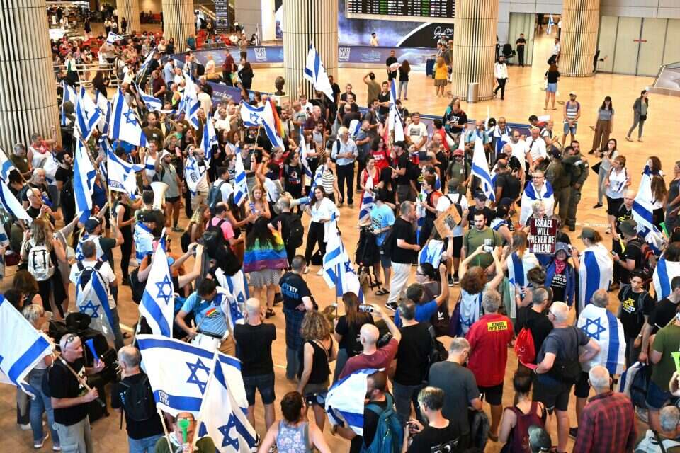 ההפגנה נגד הרפורמה המשפטית, בנתב"ג , יוסי זליגר