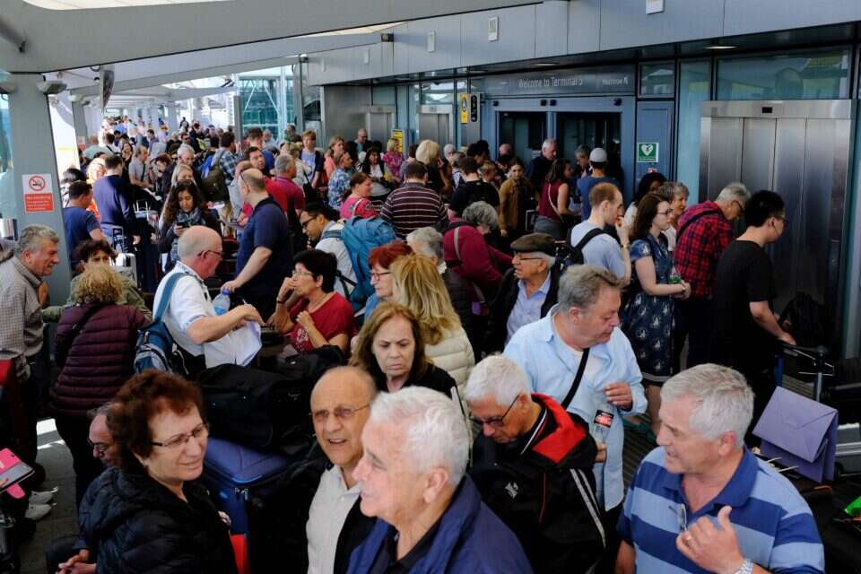 נוסעים בנמל התעופה הית'רו שבלונדון,ב-2017 , איי.אף.פי.