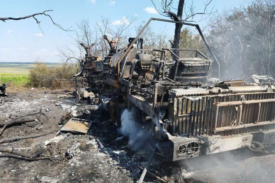 רכב שיגור מושמד של מערכת S-400 רוסית באוקראינה, ארכיון ,