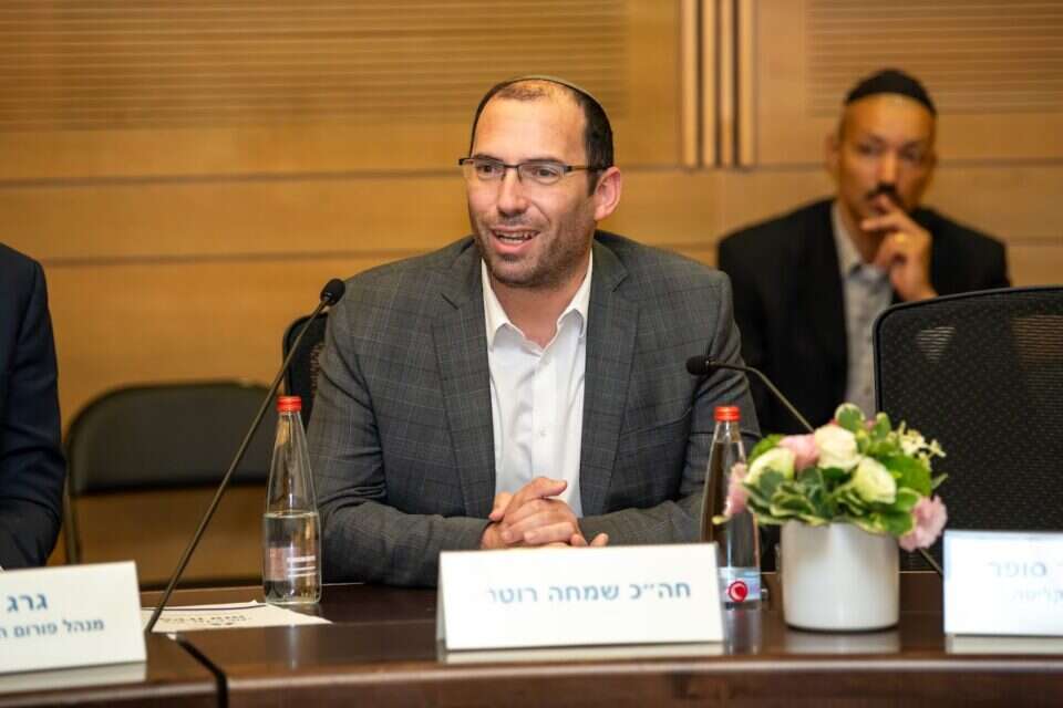 ח"כ שמחה רוטמן בדיון בשדולה