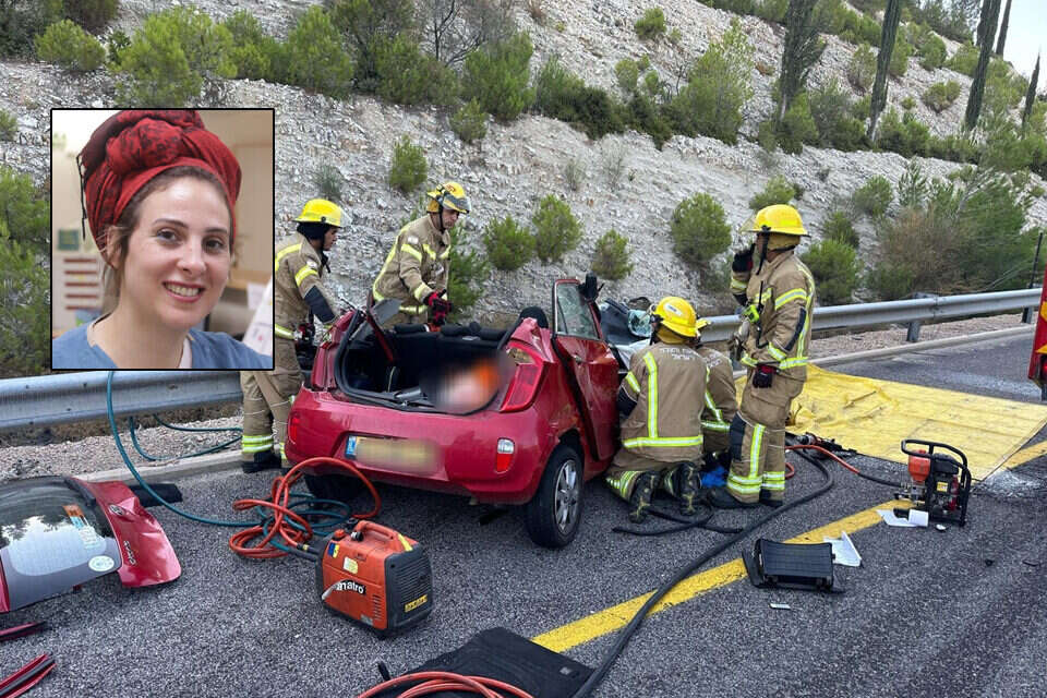 דנה בן שושן על רקע זירת התאונה בה נהרגה , דוברות כב"ה ואורית סגל