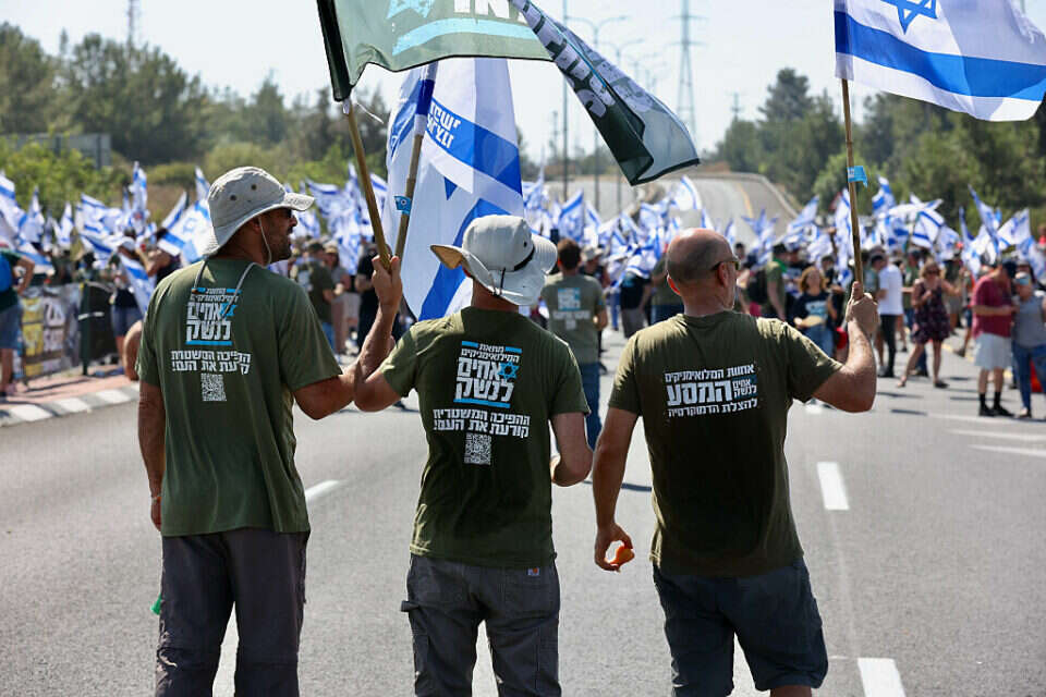 מחאת "אחים לנשק" , אורן כהן
