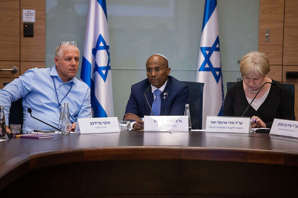 ח"כ משה סלומון בוועדה