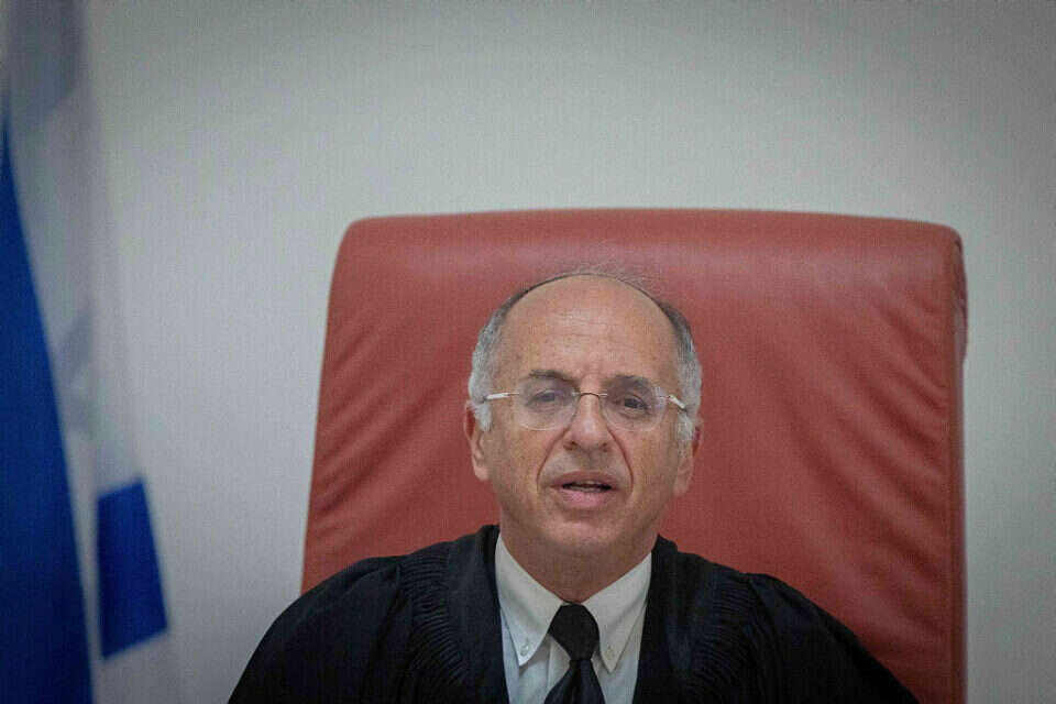 השופט נועם סולברג , אורן בן חקון