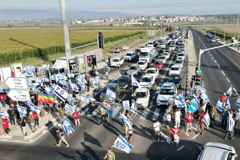 בכל רחבי הארץ. הפגנה צפונית בצומת נהלל , ללא