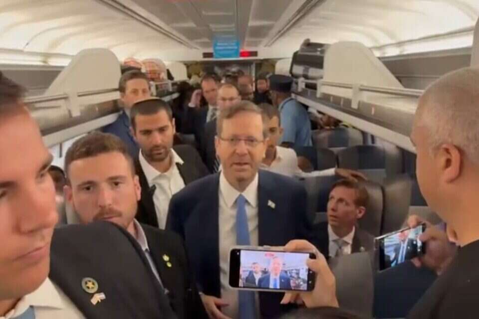 הנשיא הרצוג ברכבת מוושינגטון לניו יורק