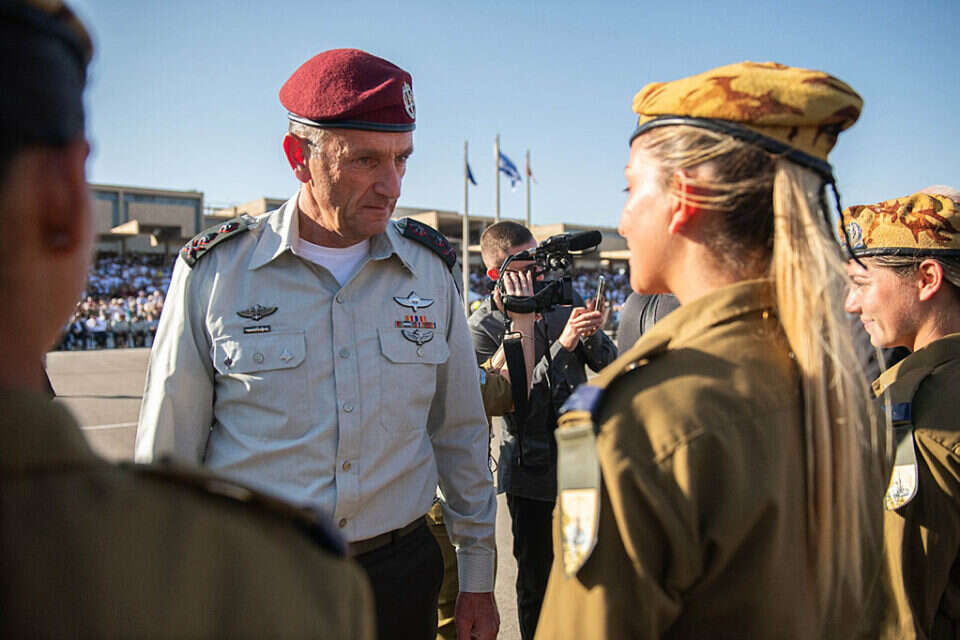 הרמטכ"ל הרצי הלוי, בעיה תקדימית מונחת לפתחו