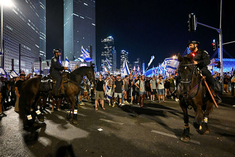 מחאה בת"א , יוסי זליגר