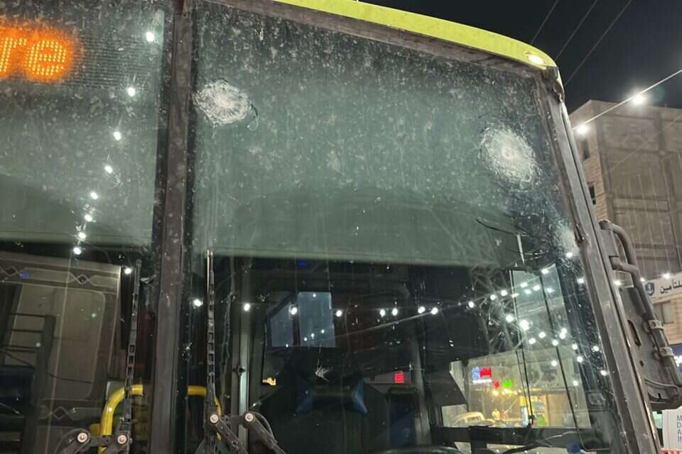 8 קליעים ללא נפגעים. האוטובוס שנפגע בחווארה , נדב גולדשטיין TPS