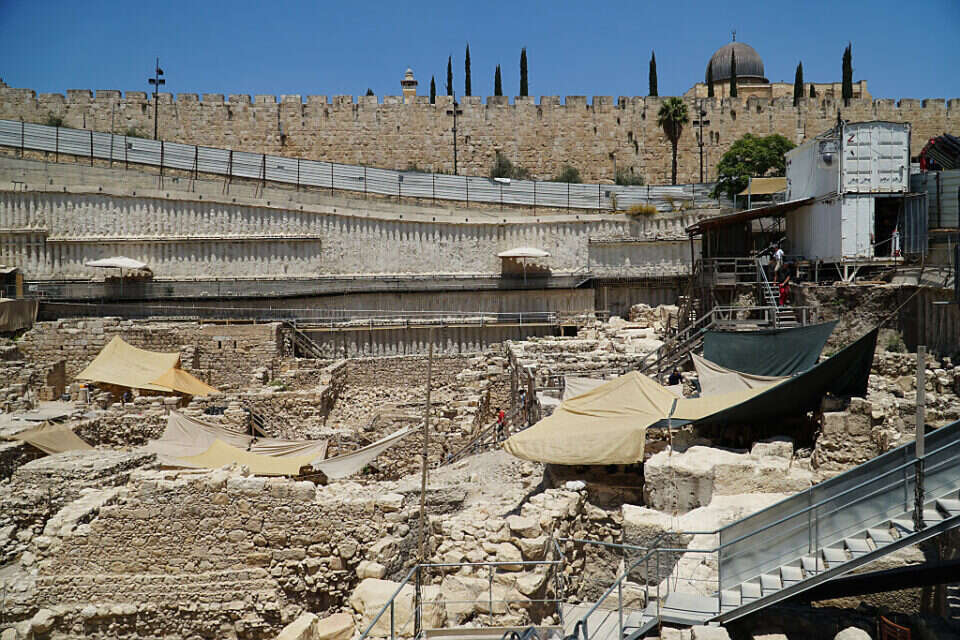 החפירות בעיר דוד, חניון גבעתי
