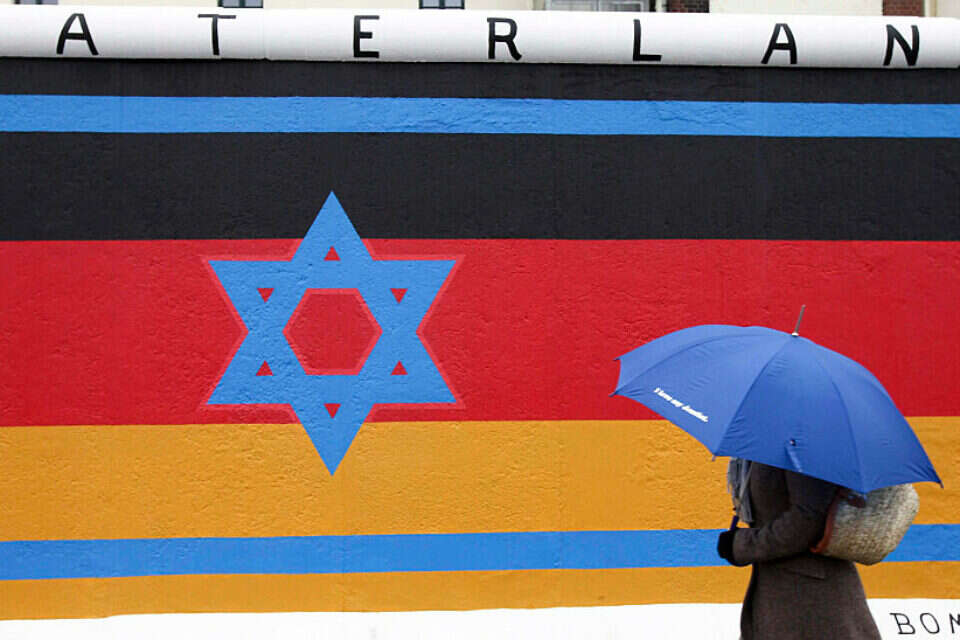 " גרמני המקורב למפלגת השלטון", צילום ארכיון , רויטרס