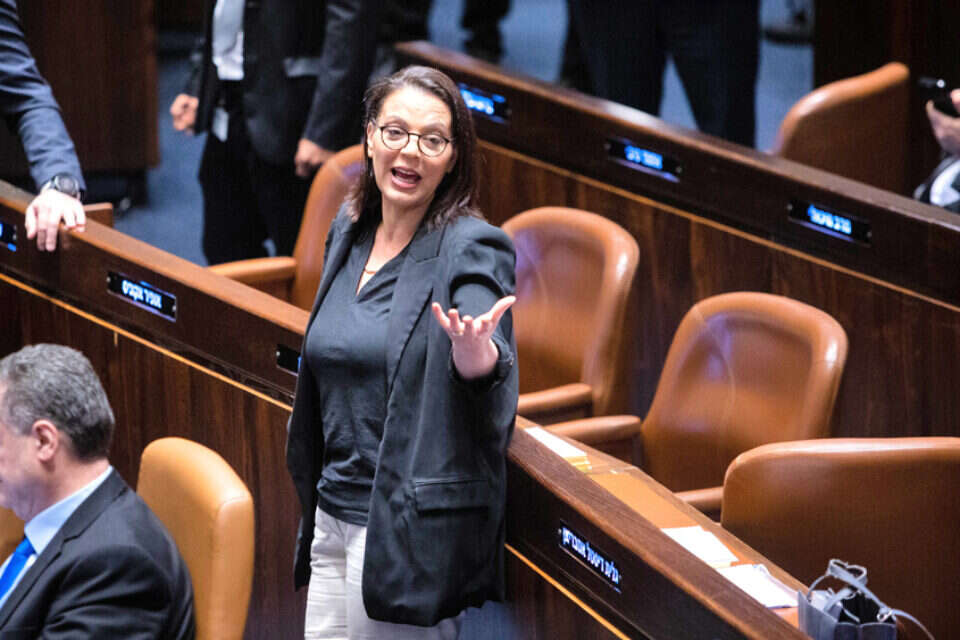 התפטרותה העלתה שוב את הנושא על סדר היום. גלית דיסטל , אורן בן חקון