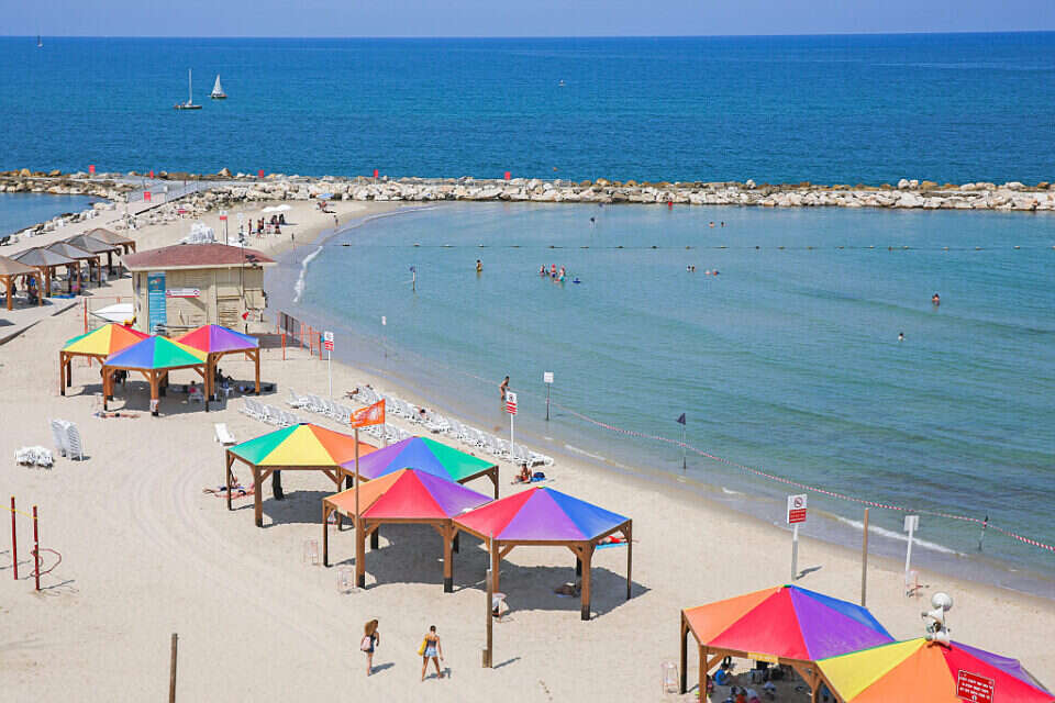 חוף הים בתל אביב