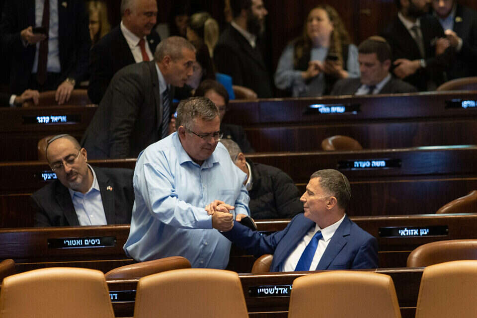 ביטן ואדלשטיין, ארכיון , אורן בן חקון