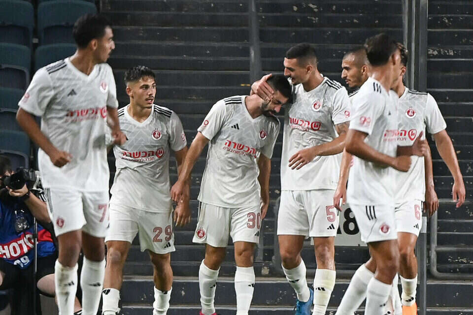 הפועל תל אביב. שער של הישאם לאיוס לא הספיק לניצחון בגביע הטוטו , ברני ארדוב