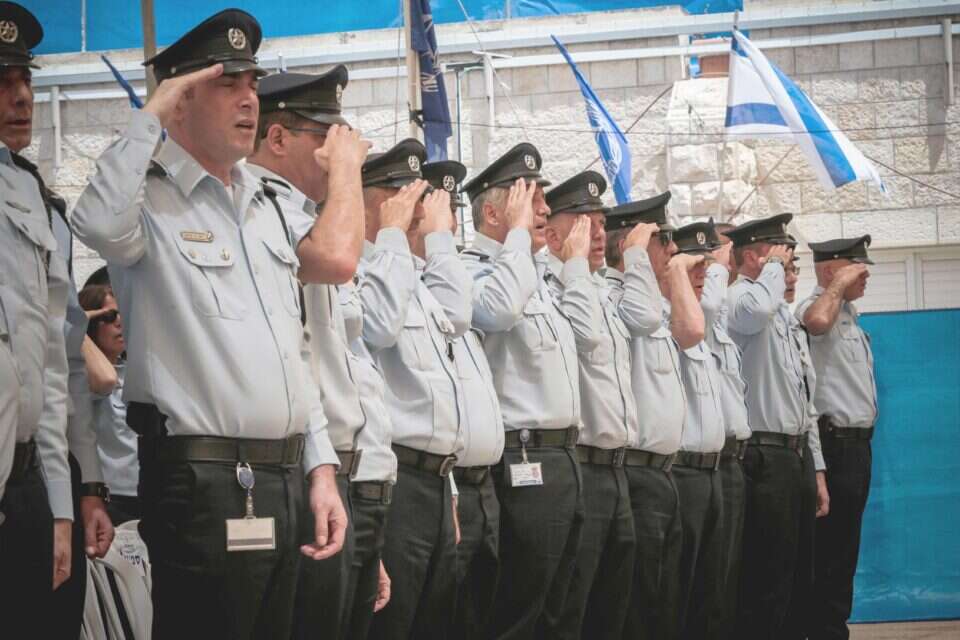גיוס שוטרים (ארכיון) , אורן בן חקון