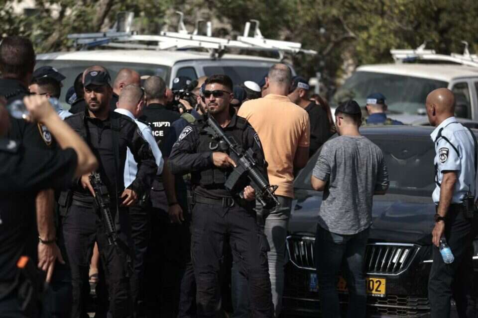 כוחות משטרה בזירת הפיגוע , אורן בן חקון