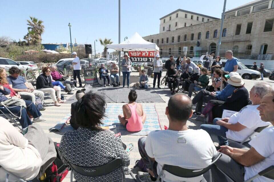 לא יוכל גם לבצע פעילות בתוך בתי הספר ממימון חיצוני. כינוס של הפורום , 
