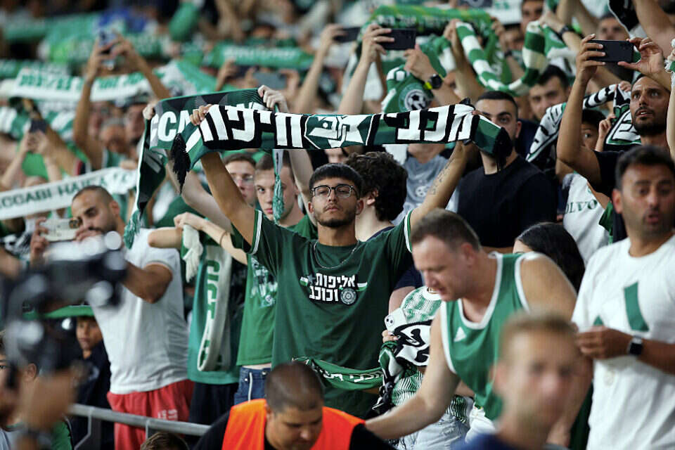 אוהדי מכבי חיפה. יגיעו לסלובקיה?  , אלן שיבר