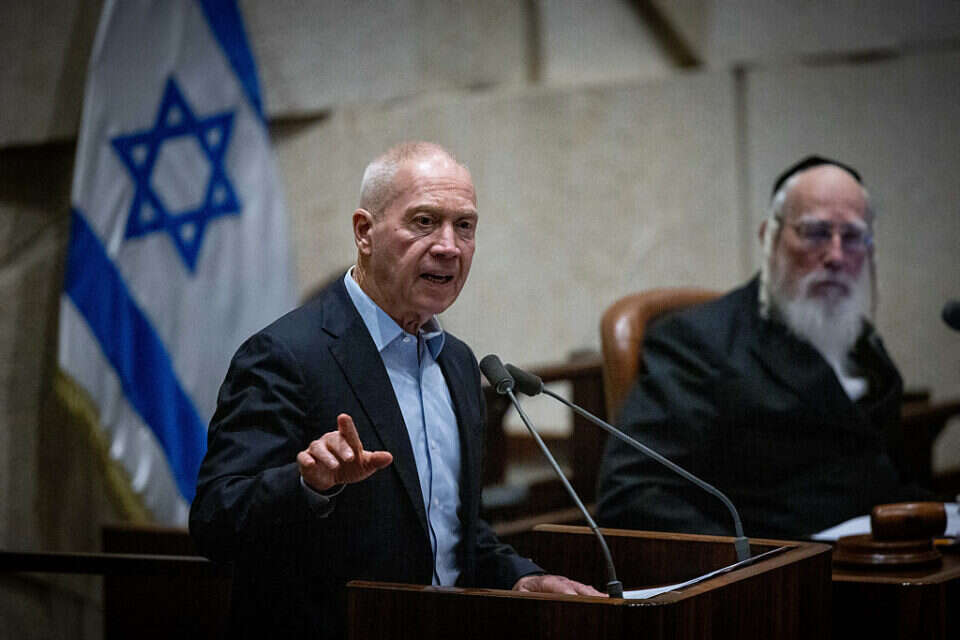 שר הביטחון יואב גלנט , יונתן זינדל/פלאש90