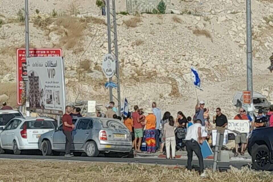 בנייה בניגוד לנהלים. הפגנת תושבי מועצת גוש עציון , אלכס גרבר TPS