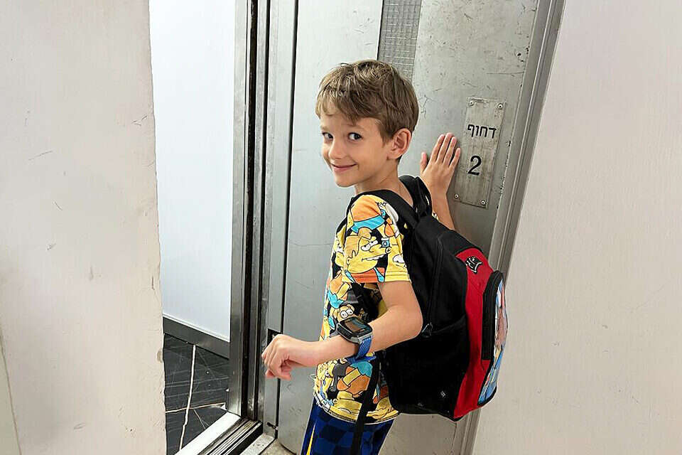 בדרך לעוד סבתא מאושרת. וולף ג'וניור , ניר וולף