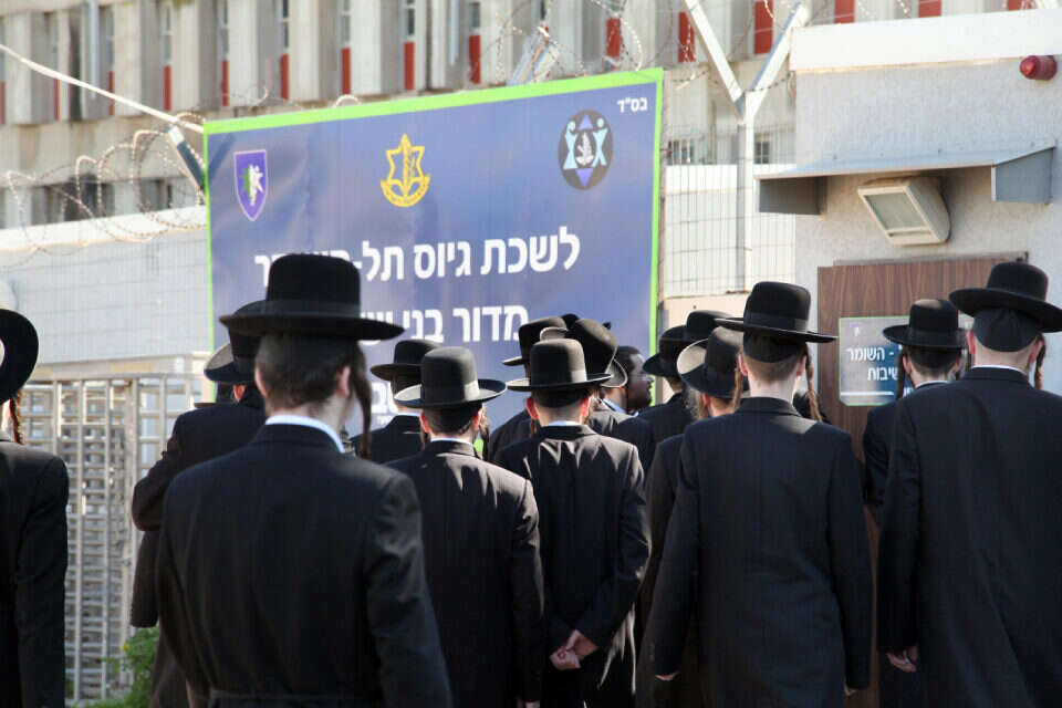 מי שלא מגיע ללשכת הגיוס, שגם לא יגיע לקלפי , קוקו