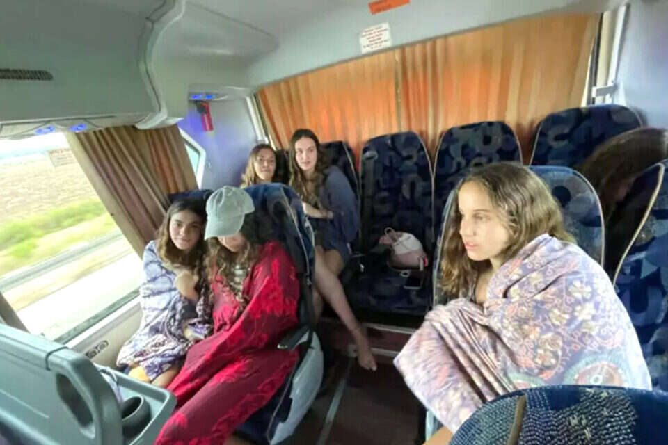 ב־מ־ק־ר־ה הבת של אחת ממנהיגות "בונות אלטרנטיבה" נקלעה לתקרית של פגיעה בנשים