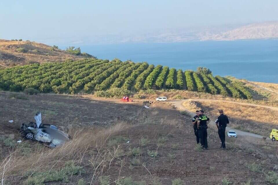 אדם נמצא מת בתוך רכב שעלה באש סמוך לפוריה עילית