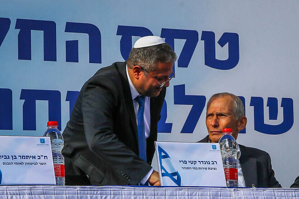 משרד לבטחון פנים החלפת שרים בר לב בן גביר המפכל קובי שבתאי (ארכיון)
, אורן בן חקון