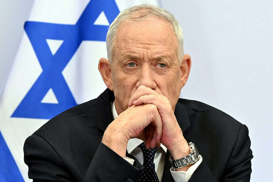 לא נוטה לקבל החלטות בחפזון, גנץ , יוסי זליגר