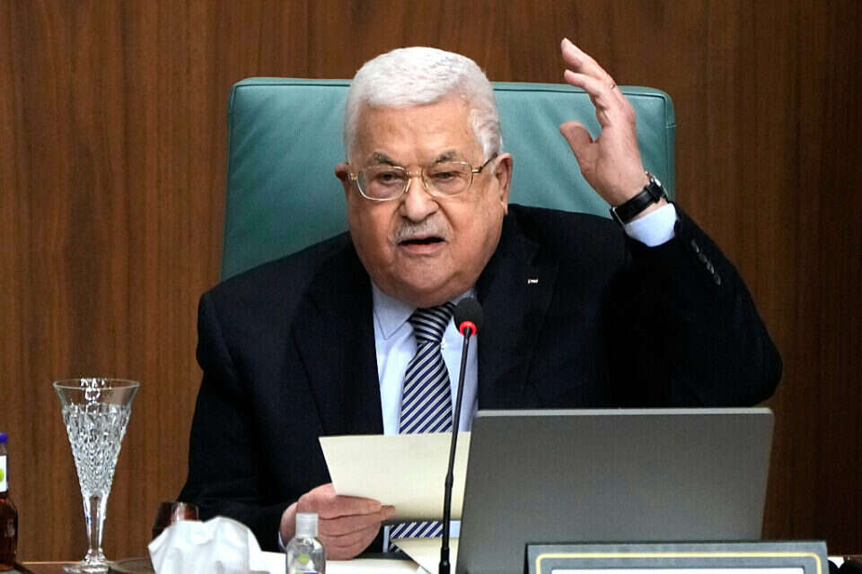 אבו מאזן , איי.פי