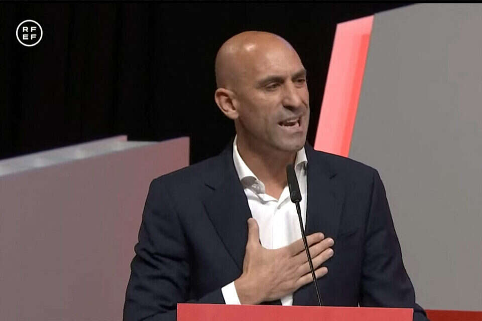רוביאלס. נכנס למגננה , אי.אף.פי