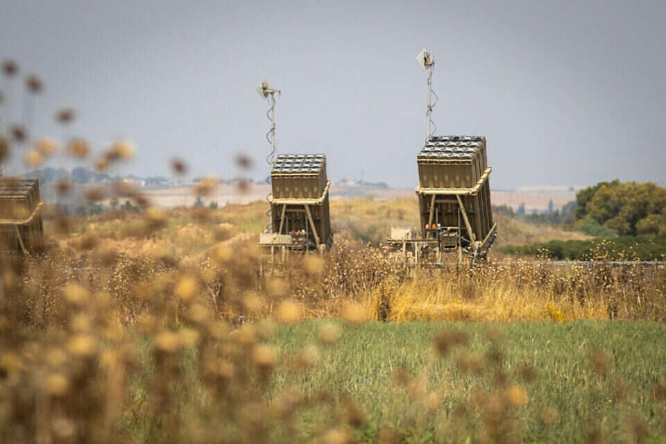 משגרי כיפת ברזל (צילום ארכיון) ,
