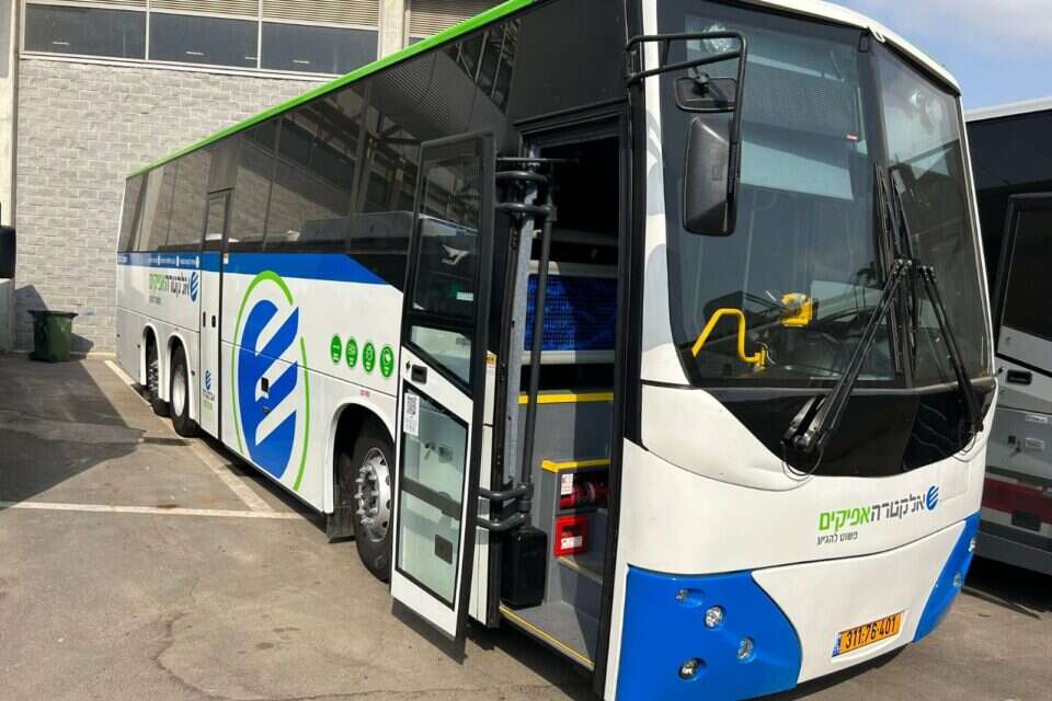 אוטובוס ממוגן ירי , ללא