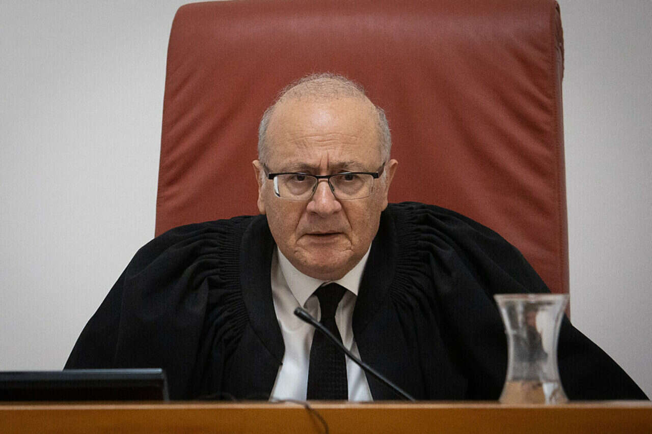 Gantz announced: Blue and White will support Yosef Elron for the position of State Comptroller