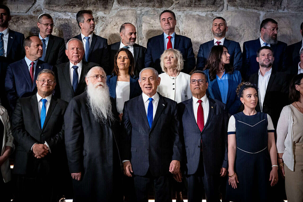 דעה | תמו ימי הפוזיציה | ישראל היום