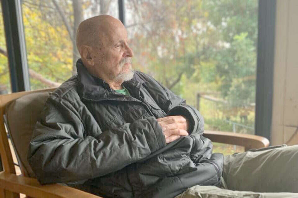 חנה הרציג: "זו היתה פגישתי הראשונה עם מה שכיניתי אחר כך בליבי 'השפה ההופמנית'" , עמוד הפייסבוק של תמר מור סלע