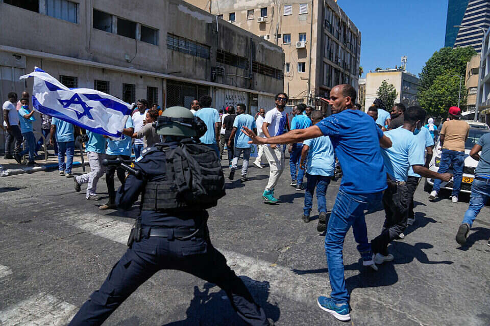 עימותים אלימים בת"א, היום , איי.פי